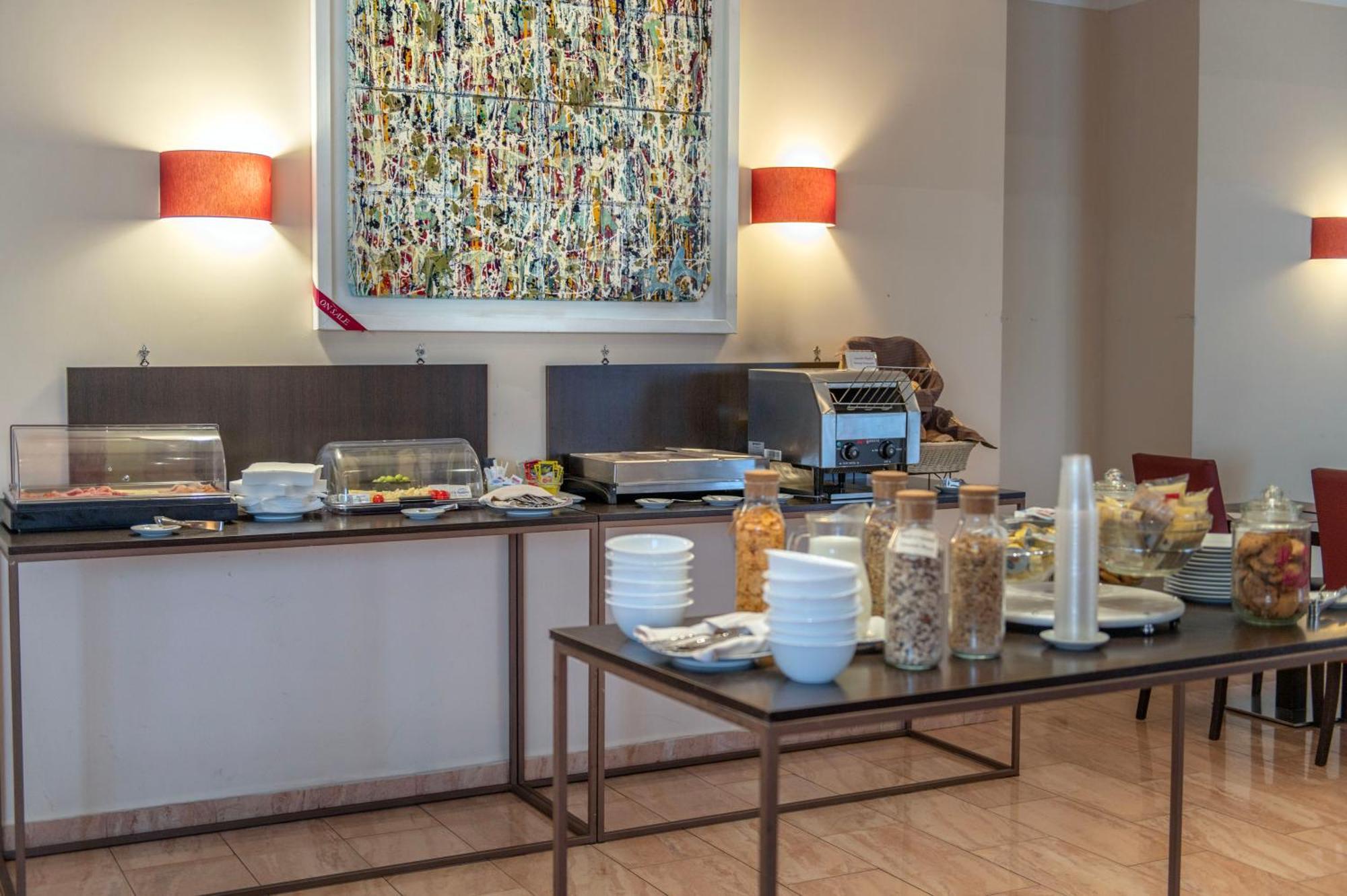 Hotel Nuvo نابولي المظهر الخارجي الصورة